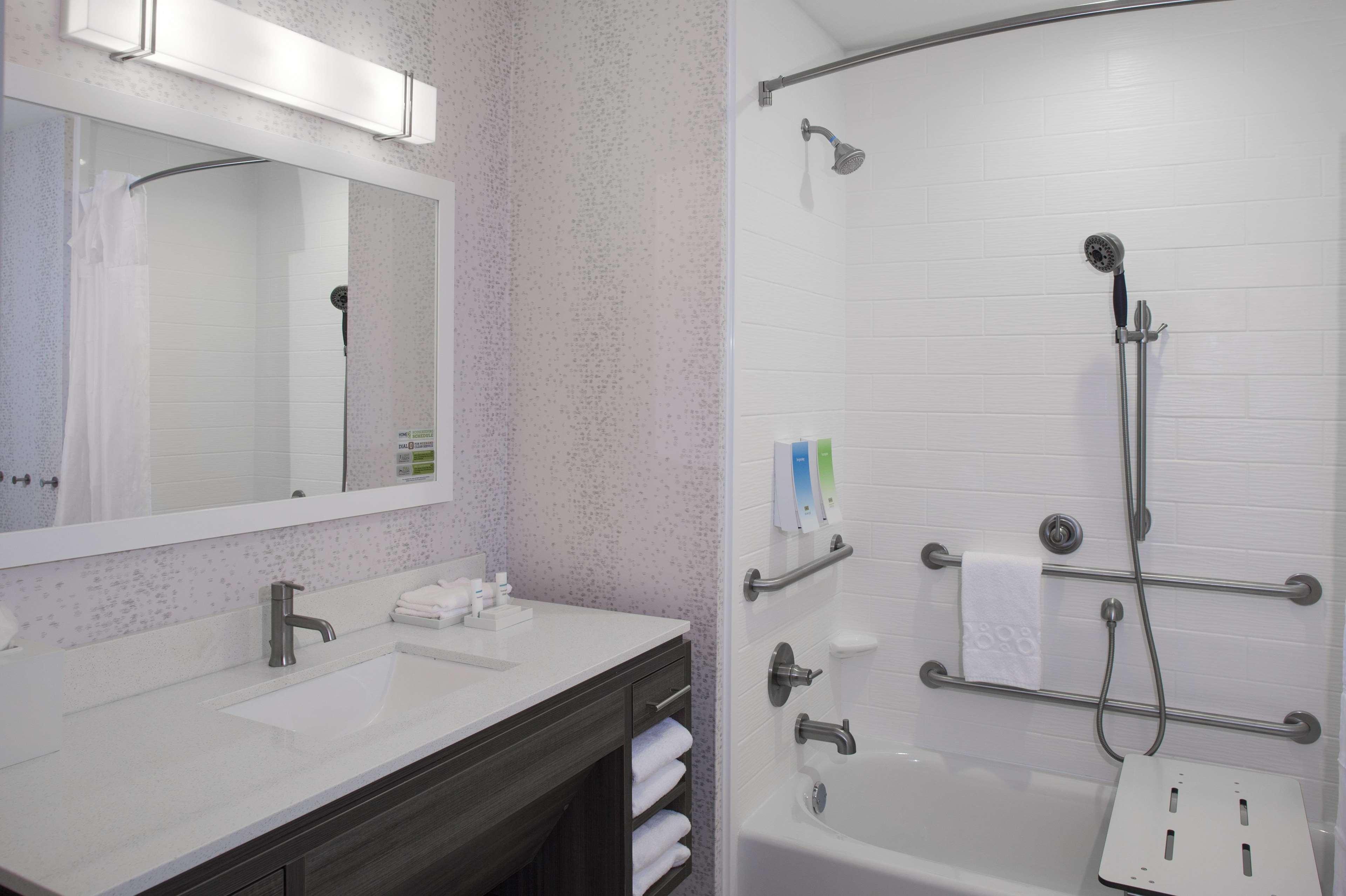 Home2 Suites By Hilton Lake Charles Dış mekan fotoğraf