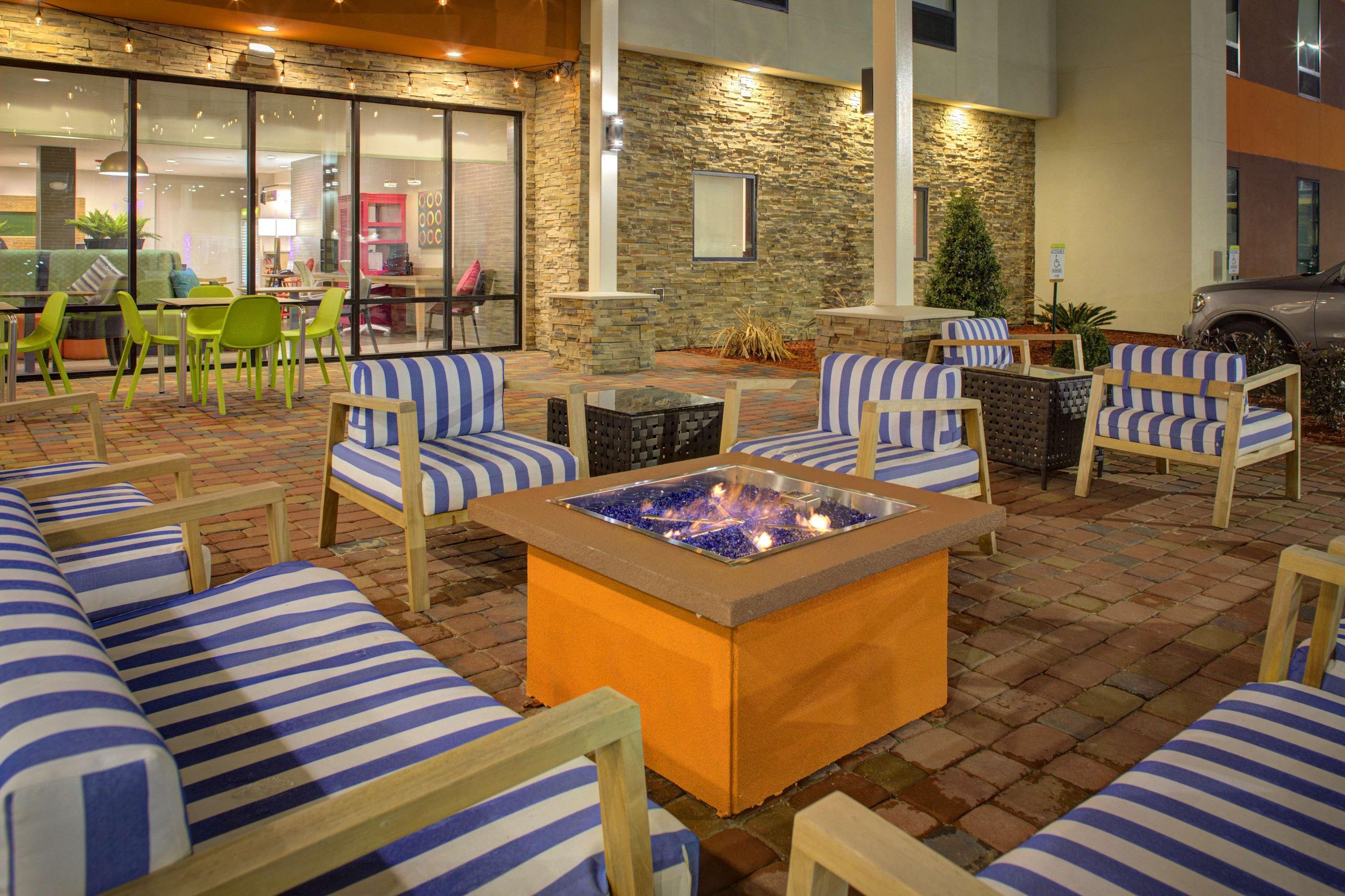 Home2 Suites By Hilton Lake Charles Dış mekan fotoğraf